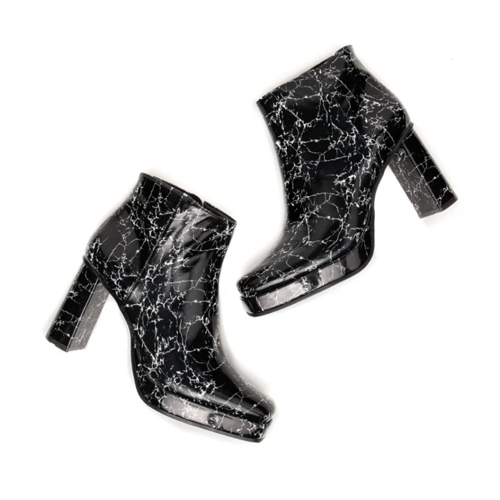 Della Terra vegan leather booties sz 9.5 NWT